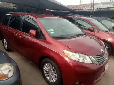 Toyota Sienna