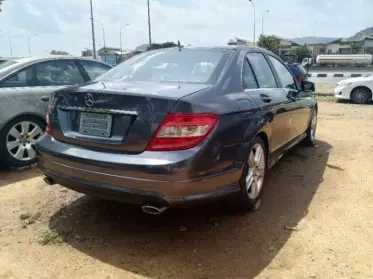 Mercedes-Benz C 300