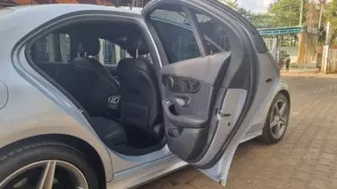 Mercedes-Benz C220