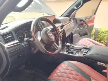 Lexus LX 570
