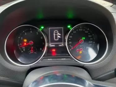 VOLKSWAGEN polo sedadan trend  ba ess