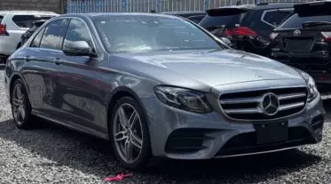 Mercedes-Benz E250