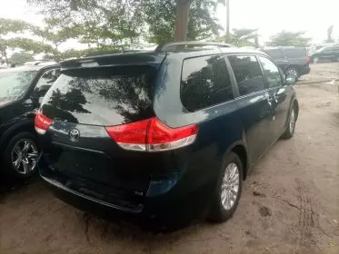 Toyota Sienna
