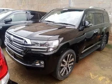 Toyota Landcruiser  V8