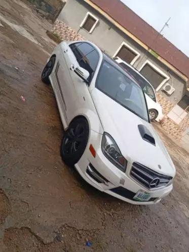 Mercedes-Benz C 300