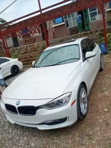 BMW 320i