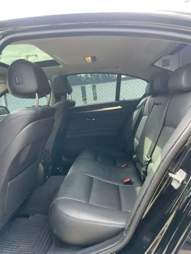 BMW 528i