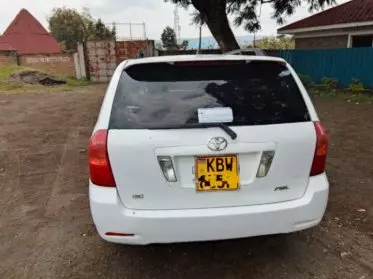 Toyota Fielder 