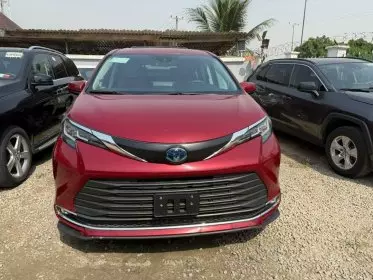 Toyota Sienna