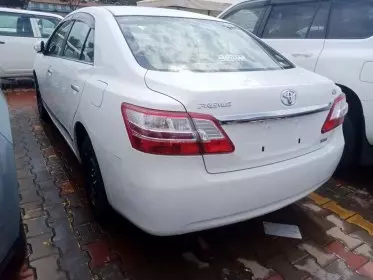 Toyota Premio 