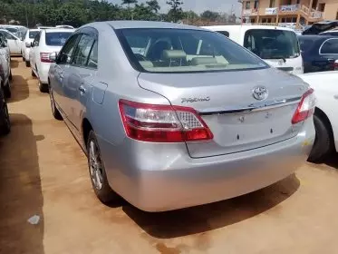 Toyota Premio