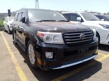 Toyota Landcruiser  V8