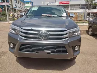 Toyota Hilux Revo 