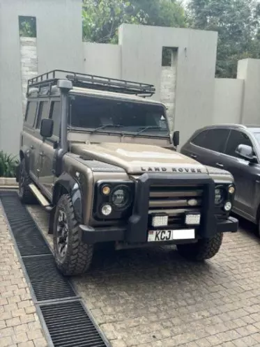 Land Rover Defender