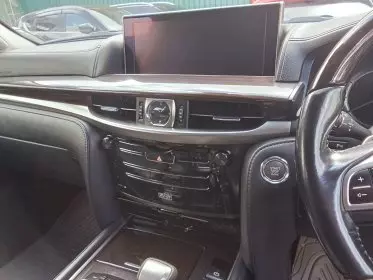 Lexus LX 570