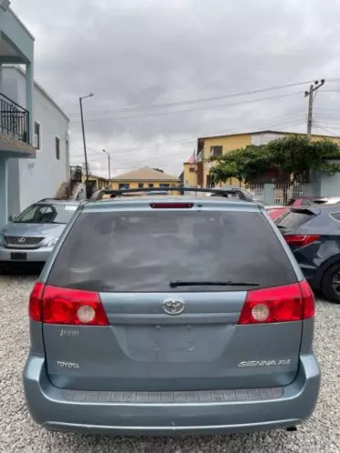 Toyota Sienna