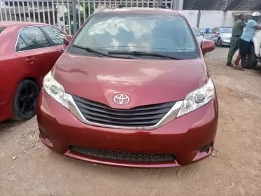 Toyota Sienna