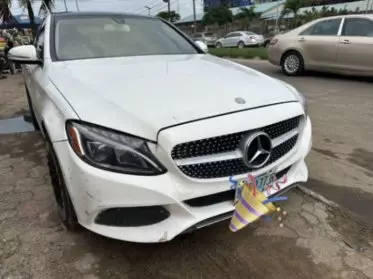 Mercedes-Benz C 300