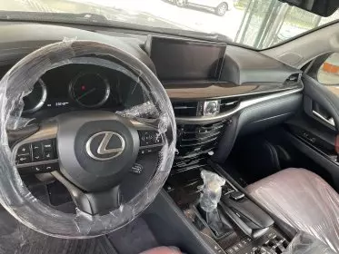 Lexus LX