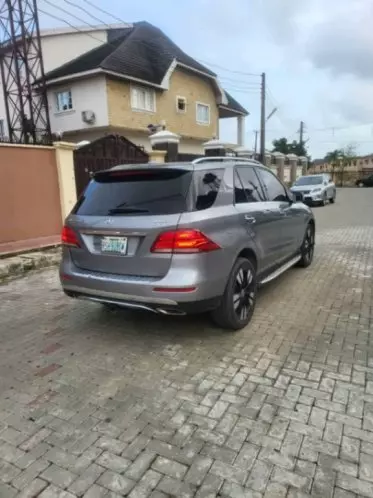 Mercedes-Benz GLE 350