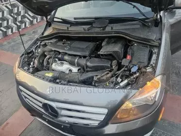 Mercedes-Benz B 250