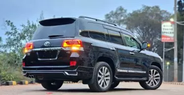 Toyota Landcruiser ZX