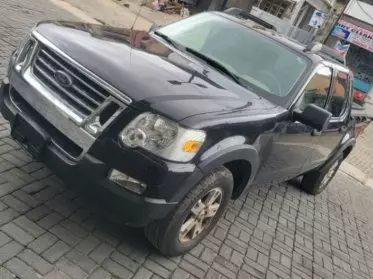 Ford explorer trac
