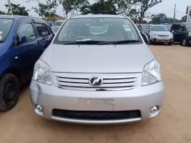 Toyota Raum