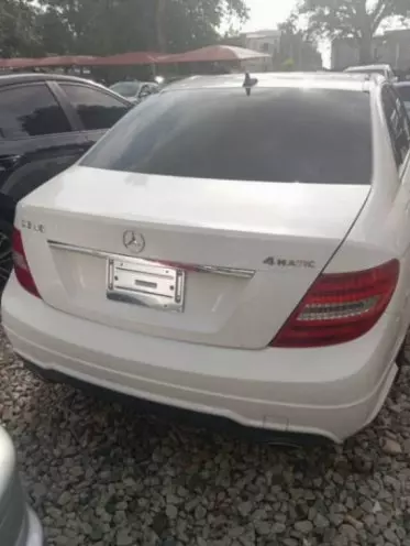 Mercedes-Benz 300