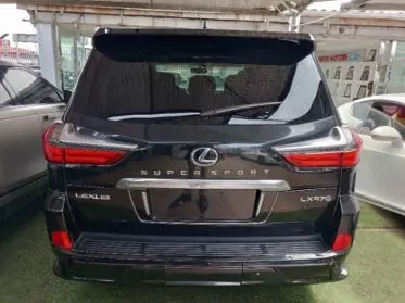 Lexus LX 570
