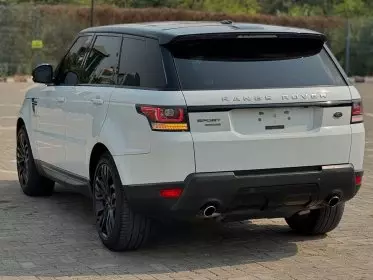Land Rover RANGE ROVER SPORT HST 
