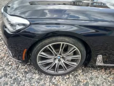 BMW 750 li