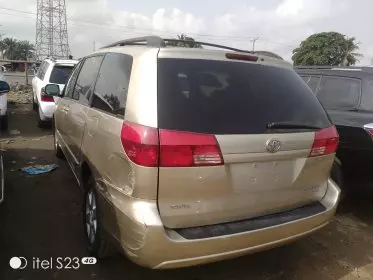 Toyota Sienna