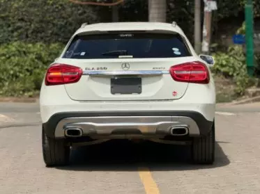 Mercedes-Benz GLA 250