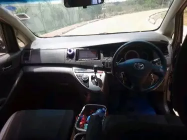 Toyota Isis