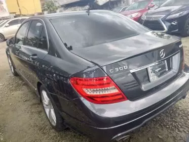 Mercedes-Benz C 300