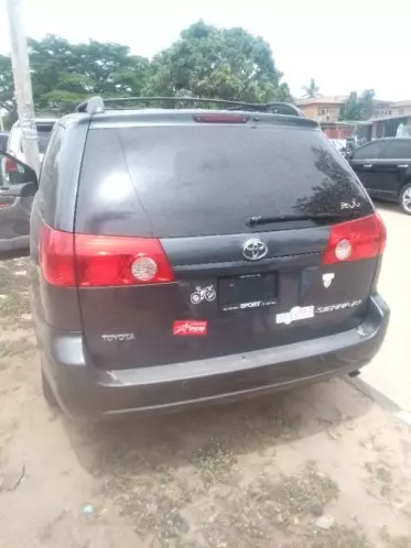 Toyota Sienna