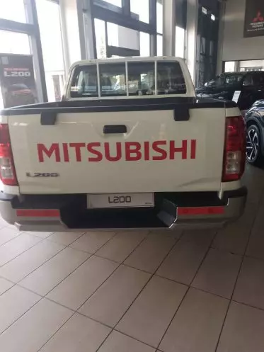 Mitsubishi L200