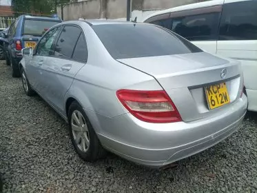 Mercedes-Benz C 180