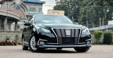 Toyota Crown Royal saloon