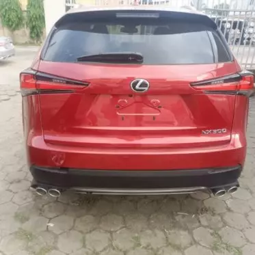 Lexus NX 300