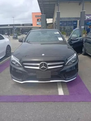 Mercedes-Benz C400