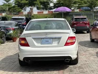 Mercedes-Benz C 300