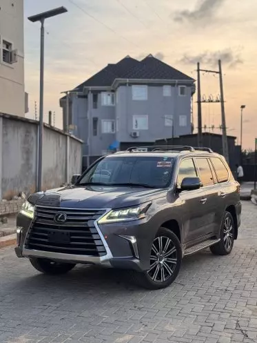 Lexus LX 570