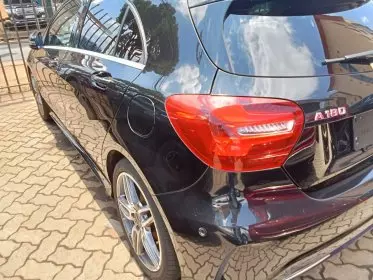 Mercedes-Benz A 180