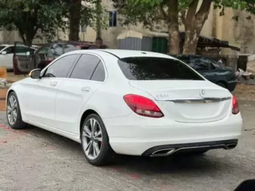 Mercedes-Benz C 300