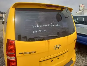 Hyundai H-1 Starex