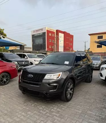 Ford Explorer