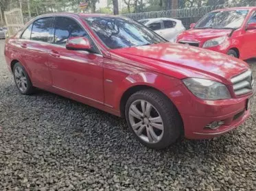 Mercedes-Benz C200