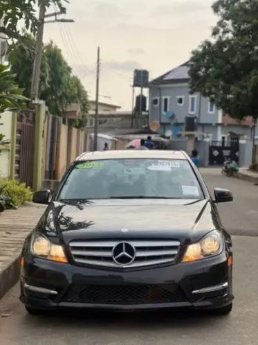 Mercedes-Benz C 300